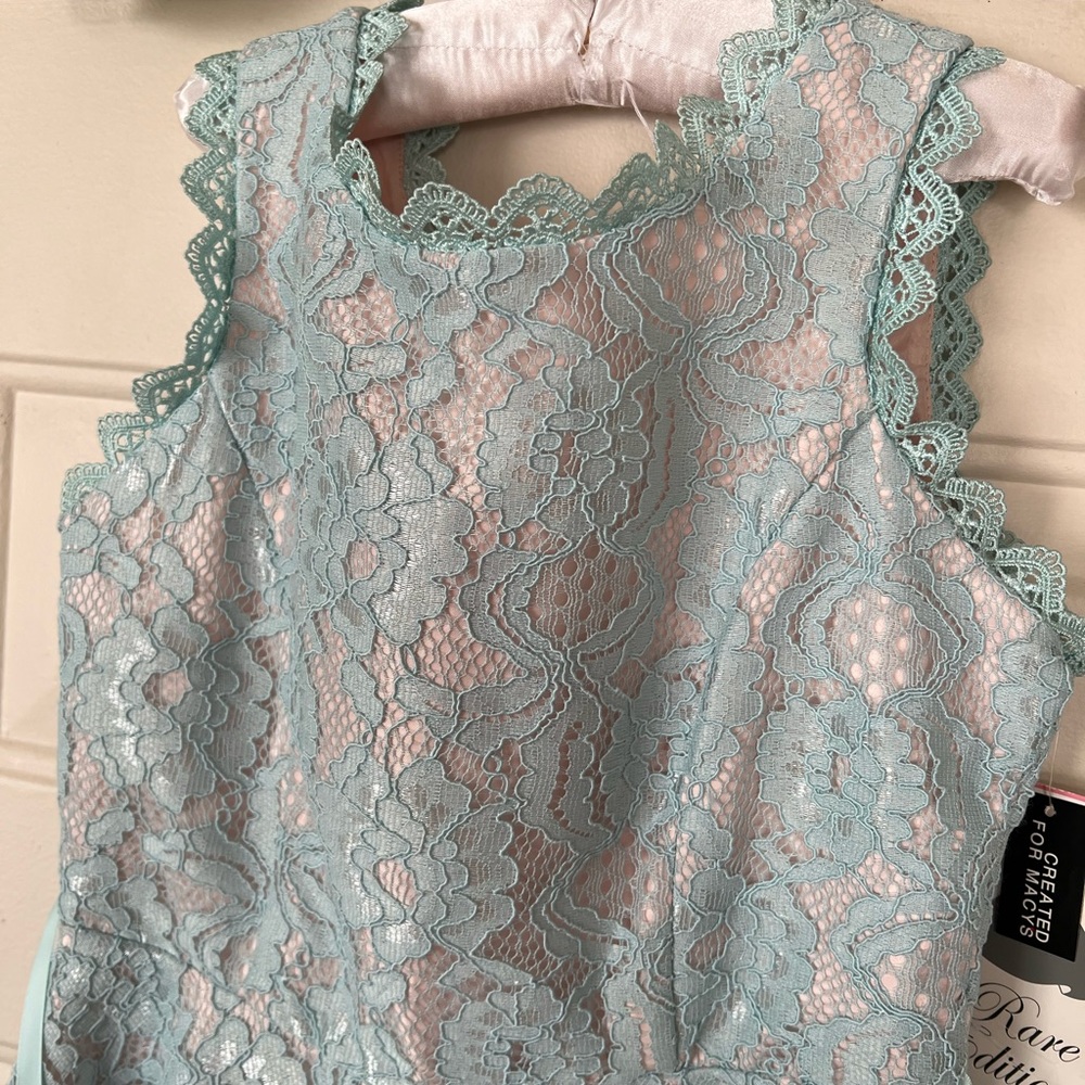Beautiful Lace Dress/Vestido